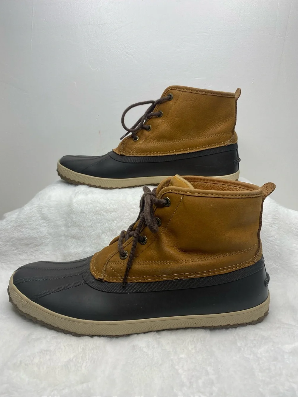 Sperry Breakwater Duck Boot Men's Two-Tone Brown and Black Lace-Up Duck Boots